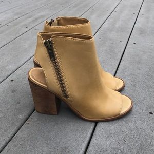 Steve Madden Terraa Leather Boots